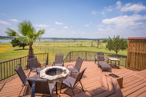 Lakeside Haven Townhouse image 11