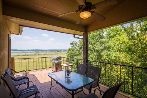 Lakeside Haven Townhouse image 16