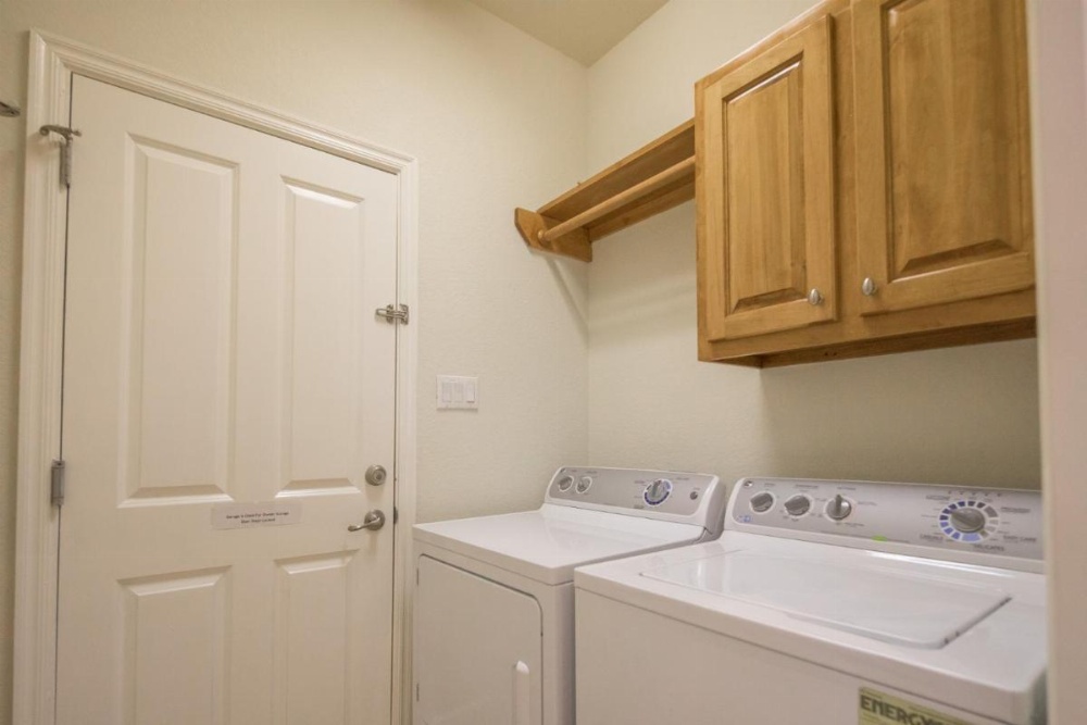 Lakeside Haven Townhouse Image 26