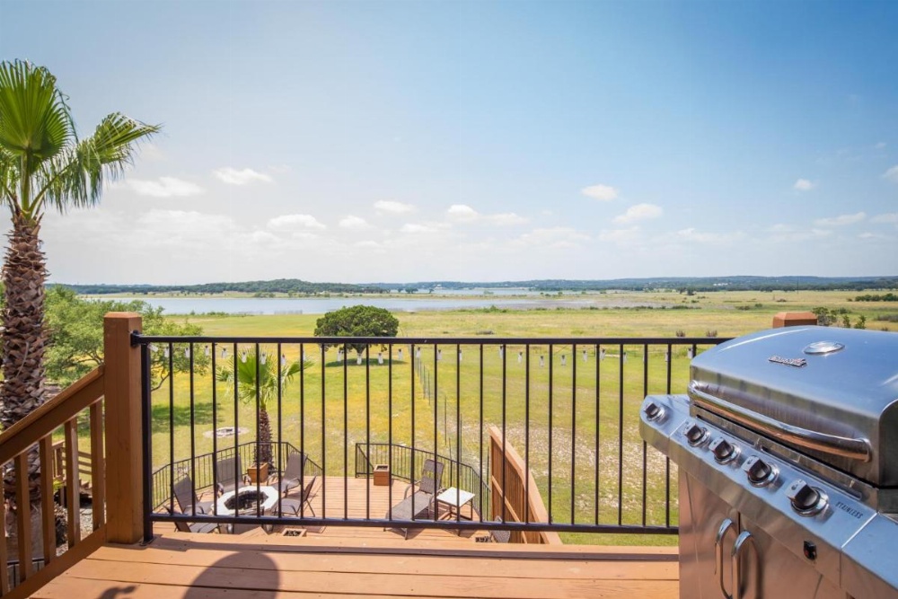 Lakeside Haven Townhouse Image 30
