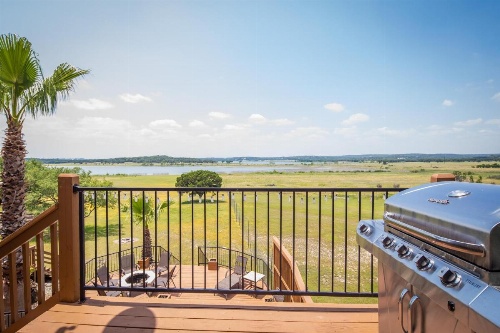 Lakeside Haven Townhouse image 30