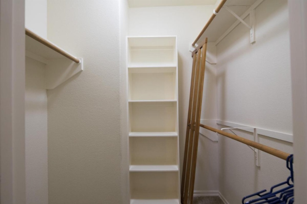 Lakeside Haven Townhouse Image 35