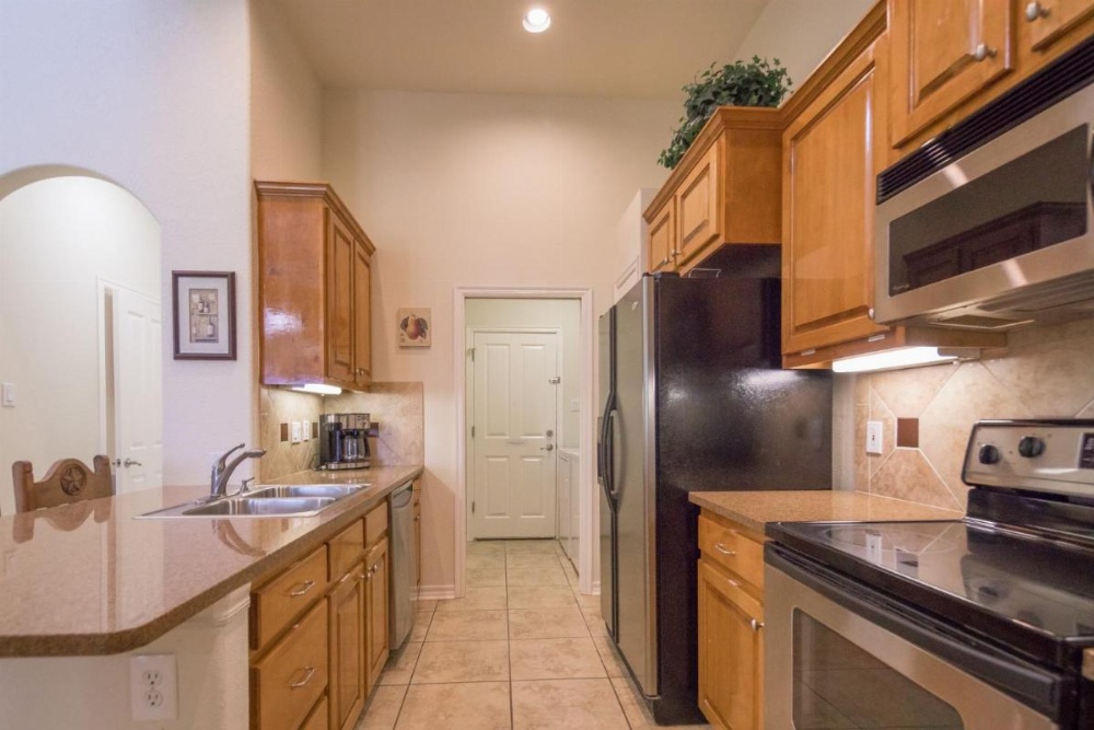Lakeside Haven Townhouse Image 39