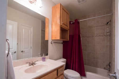 Lakeside Haven Townhouse image 7